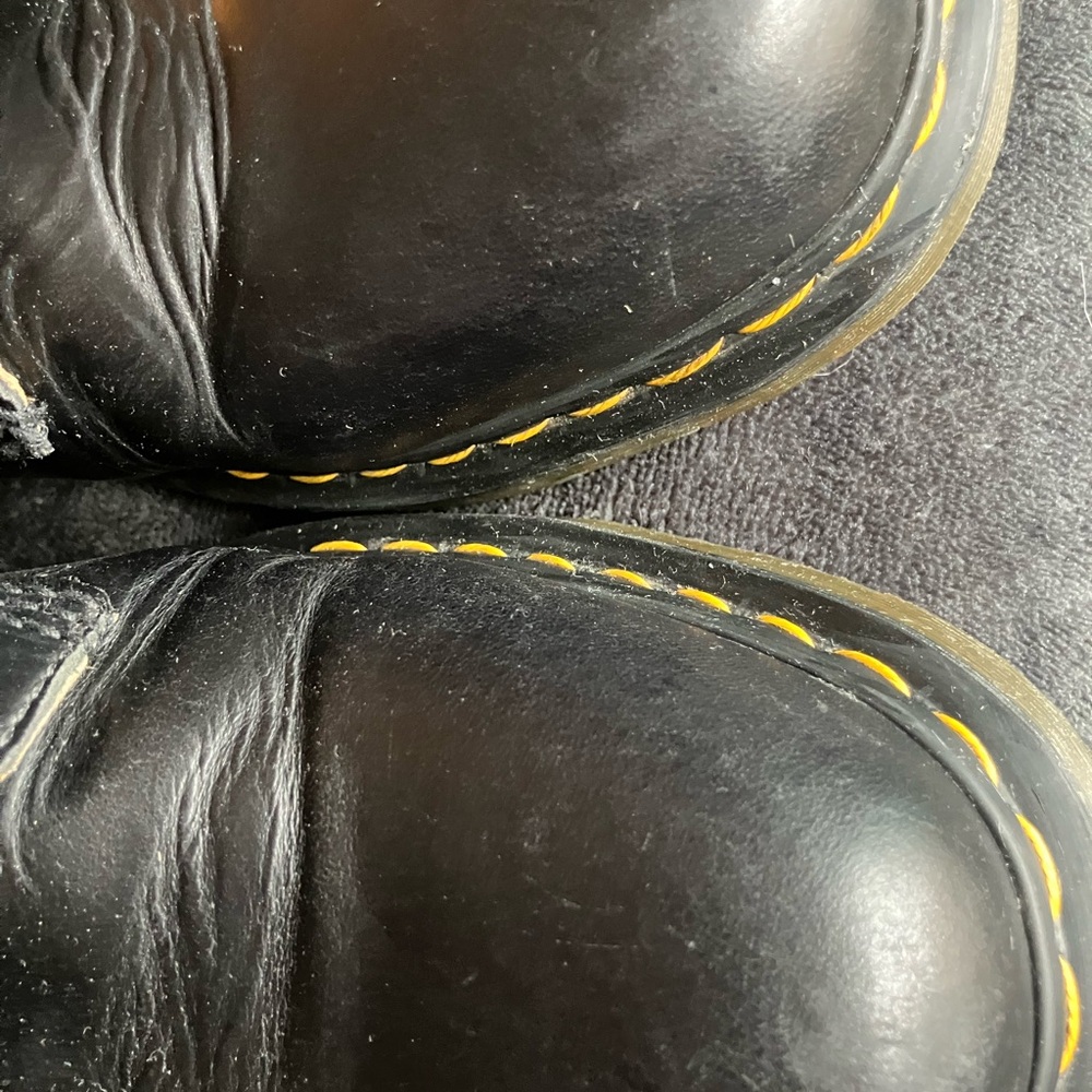 Dr. Martens Black Oxford Shoes Classic Leather Design - Picture 10 of 12